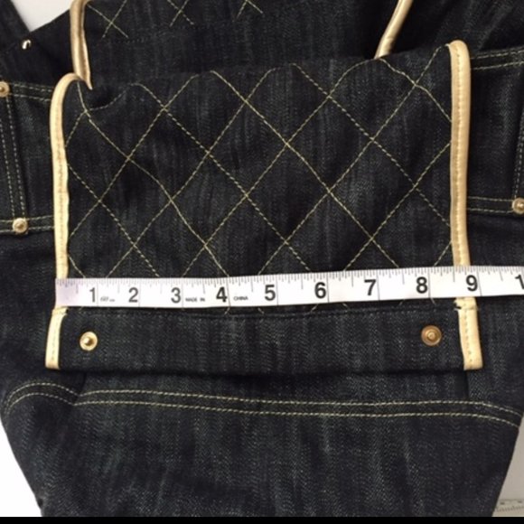 CHANEL Denim Tote / Shoulder Bag - Picture 10 of 16